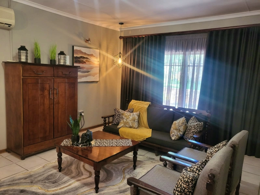 10 Bedroom Property for Sale in Warrenton Northern Cape